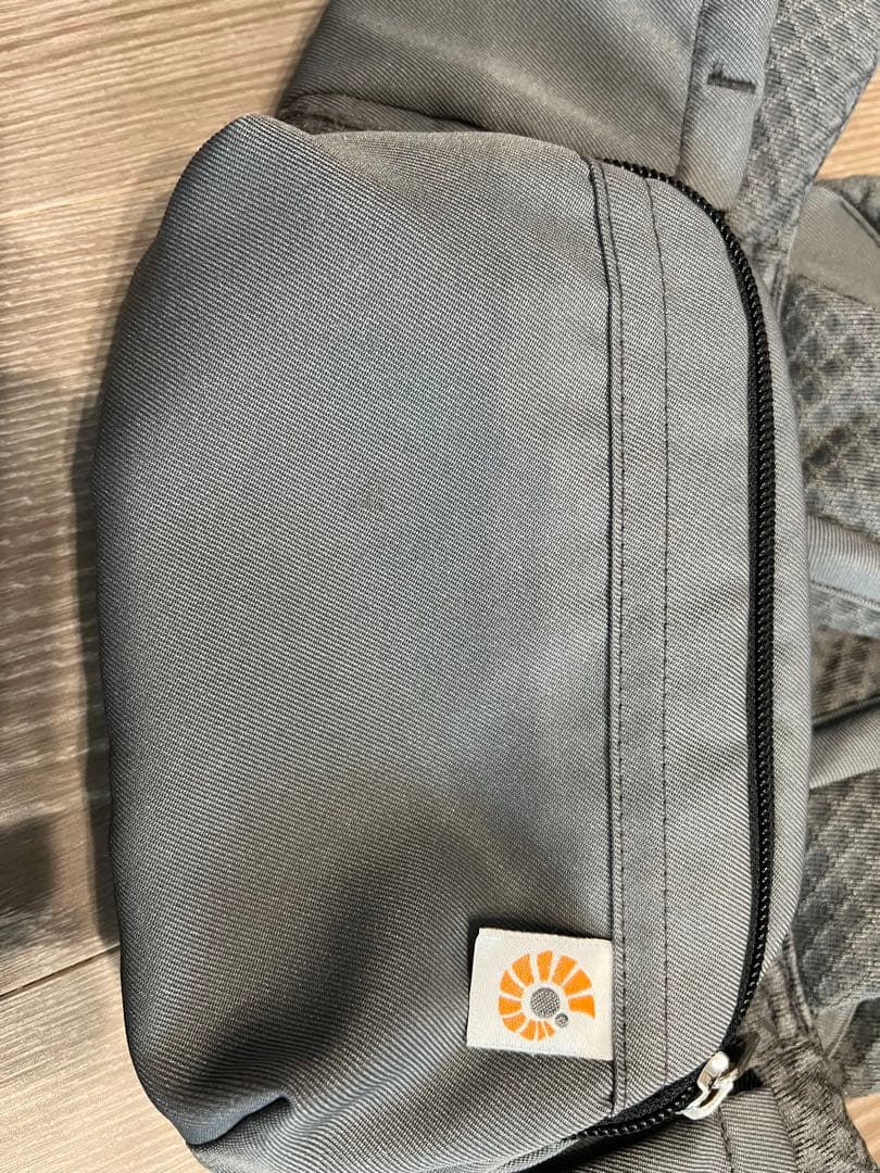 きり　エルゴベビー OMNI Breeze グラファイトグレー