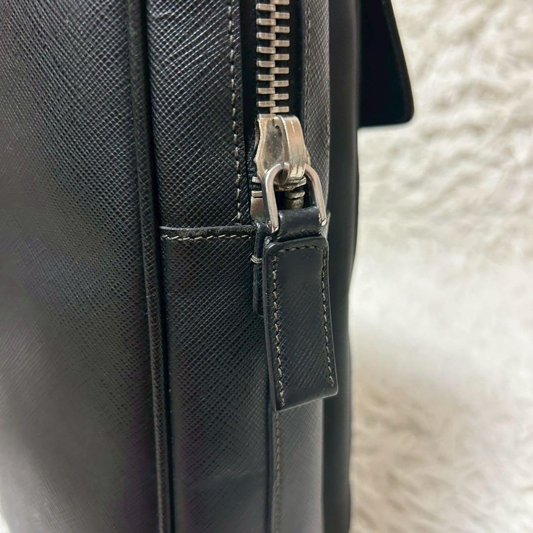 美品✨プラダ ブリーフケース サフィアーノ ビジネスバッグ ブラック