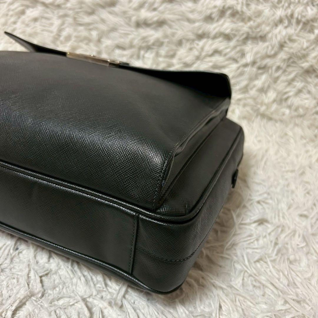 美品✨プラダ ブリーフケース サフィアーノ ビジネスバッグ ブラック