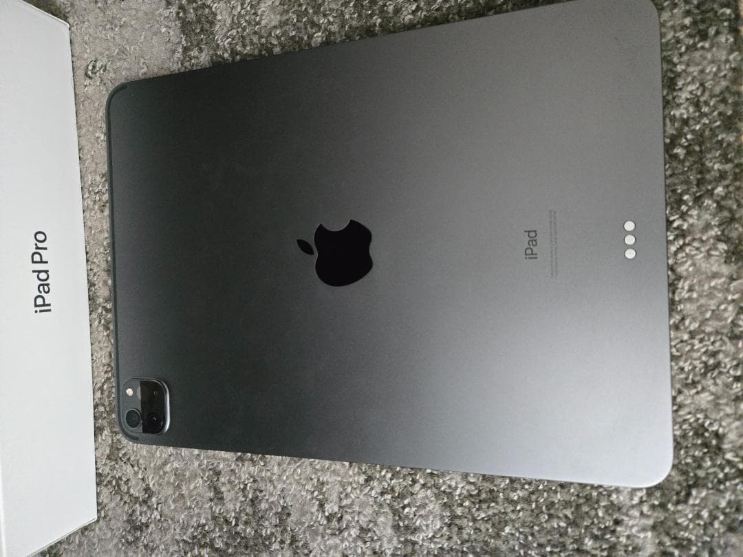 【極美品】週末特別値引き　Apple iPad Pro Wi-Fi 第二世代