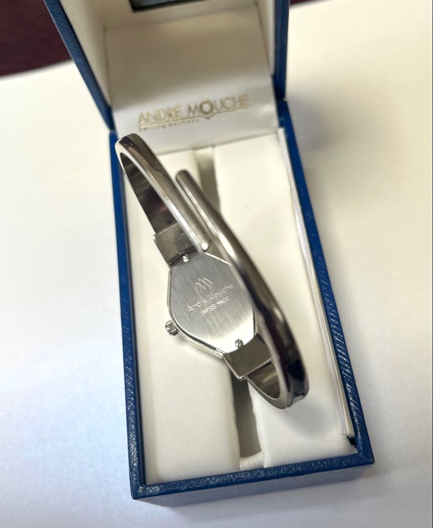 未使用品 Andre Mouche アンドレムッシュ バングルウォッチカトレア