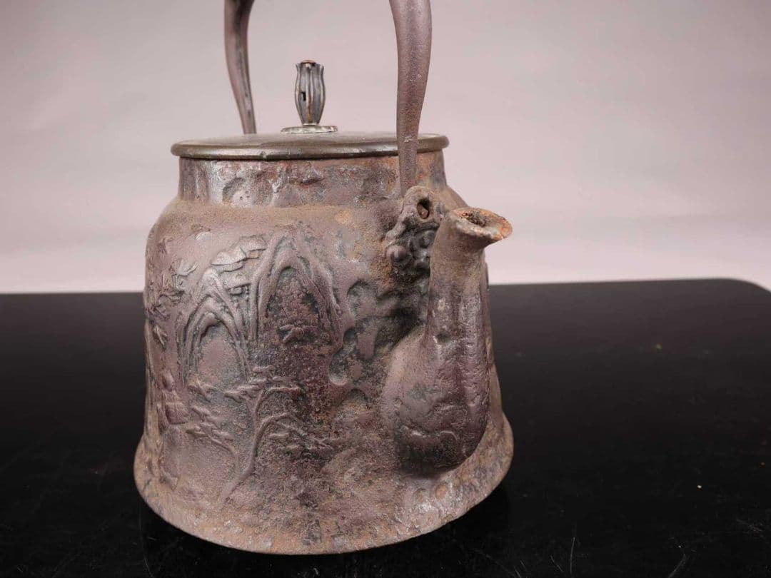 A1056鉄瓶 光龍堂 山水風景人物図 湯沸 重量1526g 1000ml