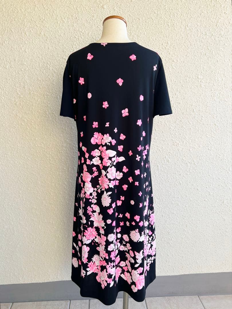 LEONARD SPORT ワンピース　黒　ピンク　花 ポリエステル　サイズ44