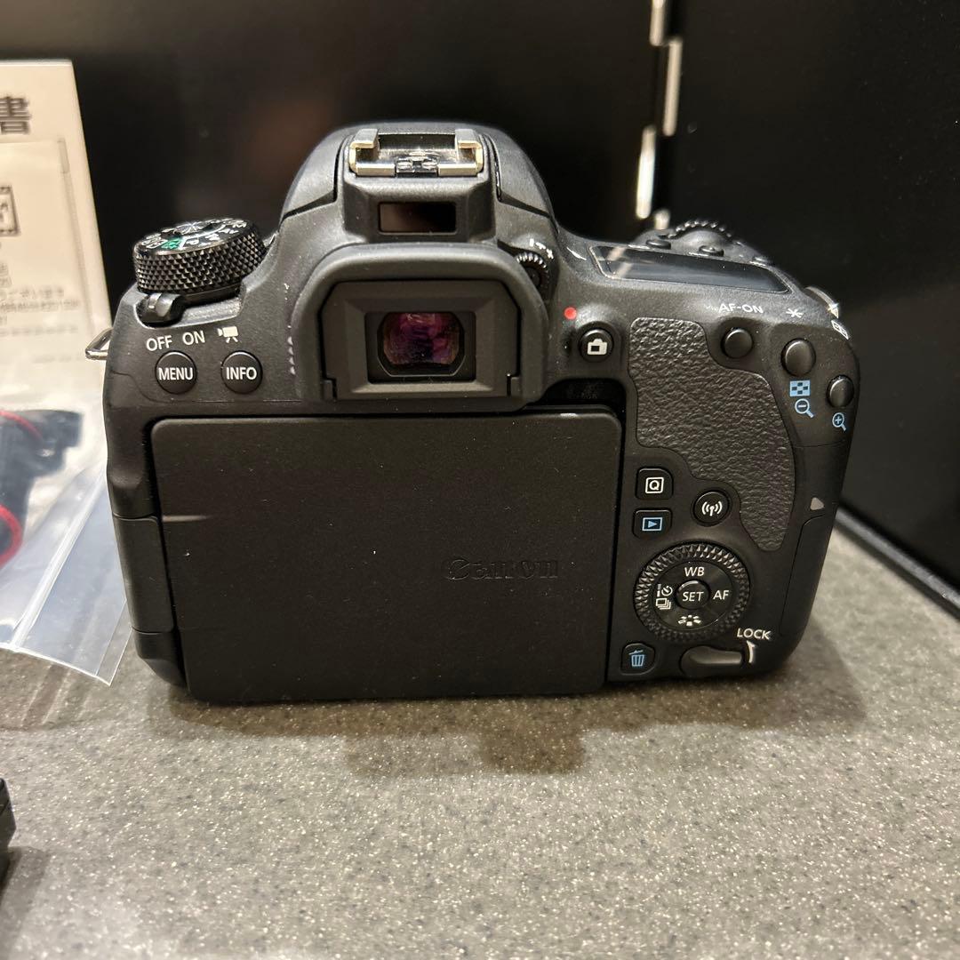 Canon EOS 9000D デジタル一眼レフカメラ 保証書付