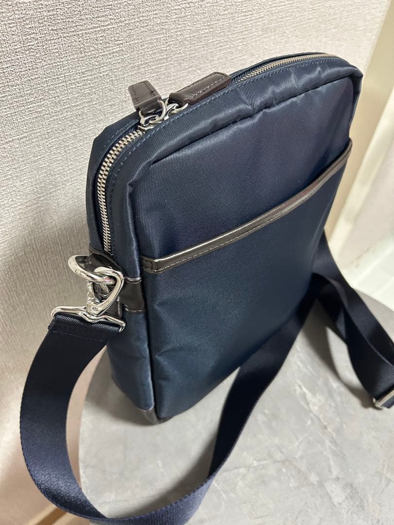 CRESTBRIDGE BLACK LABEL ショルダーバッグ