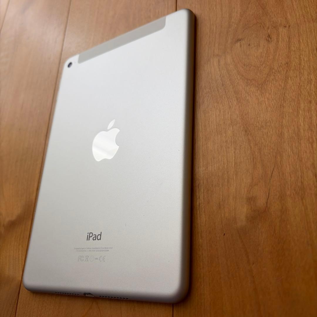 iPad mini4 128GBシルバー SIMフリー