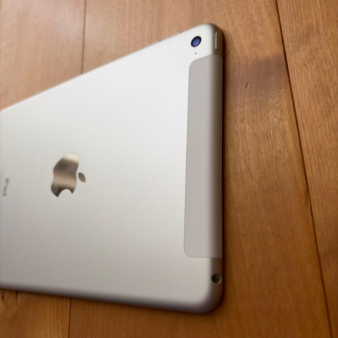 iPad mini4 128GBシルバー SIMフリー