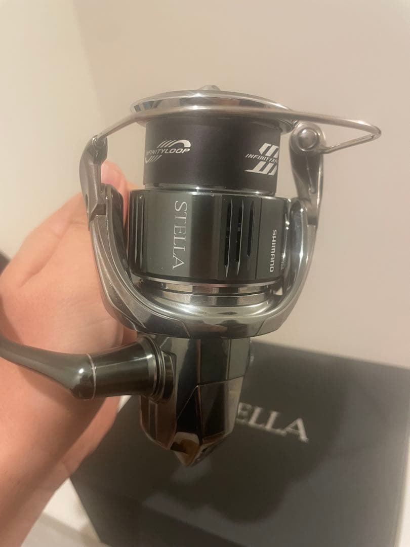 最終値下げ！SHIMANO 22ステラ　スピニングリール　4000M
