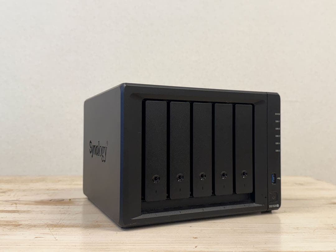 最終値下げ　美品　Synology DS1520+ NAS 5ベイ