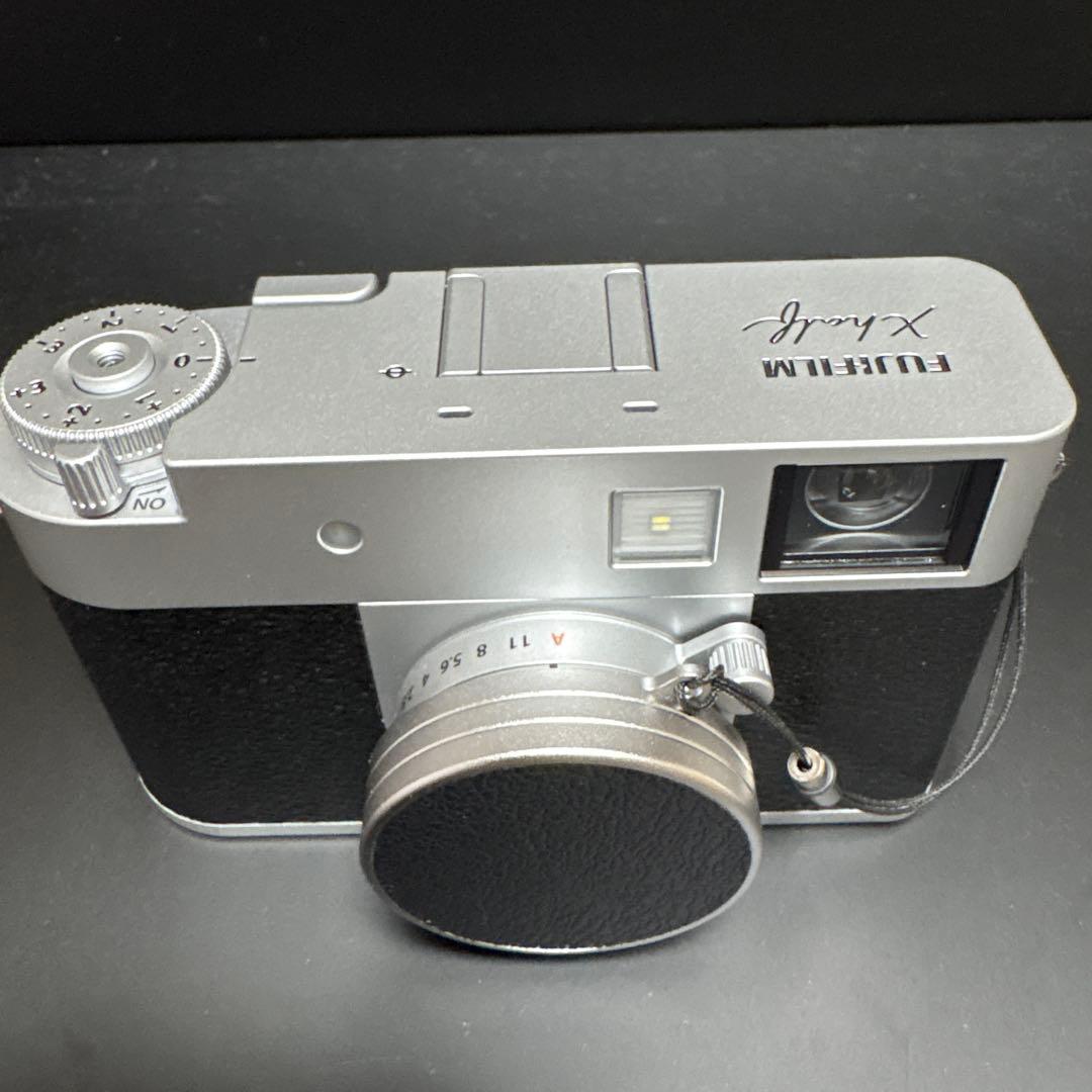 FUJIFILM (フジフイルム) X half X-HF1 シルバー