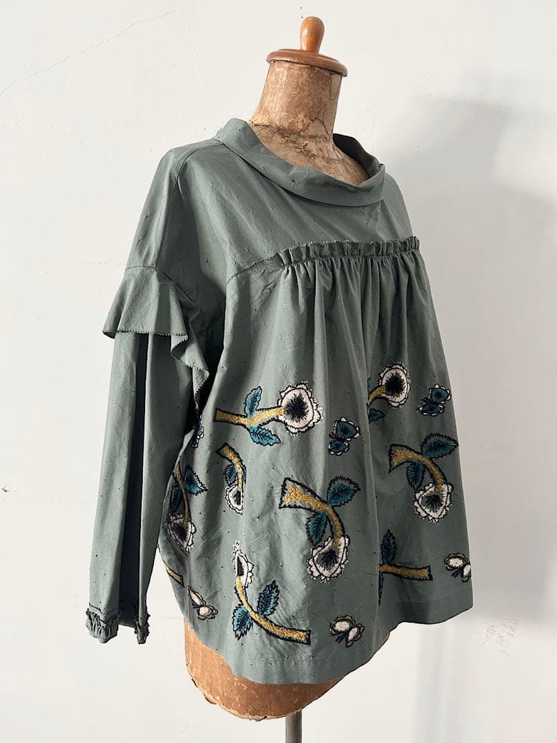 【美品】mina perhonen　yume　ロールカラー刺繍ブラウス　36