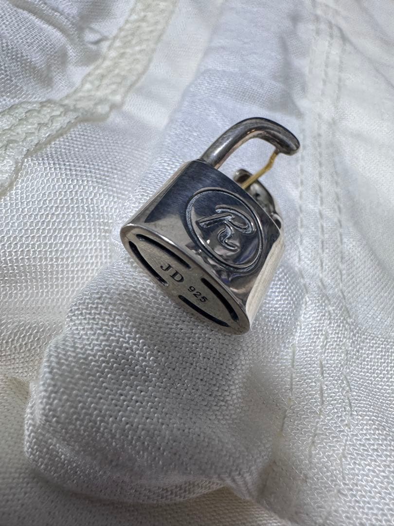 REBEL YELL ピアス