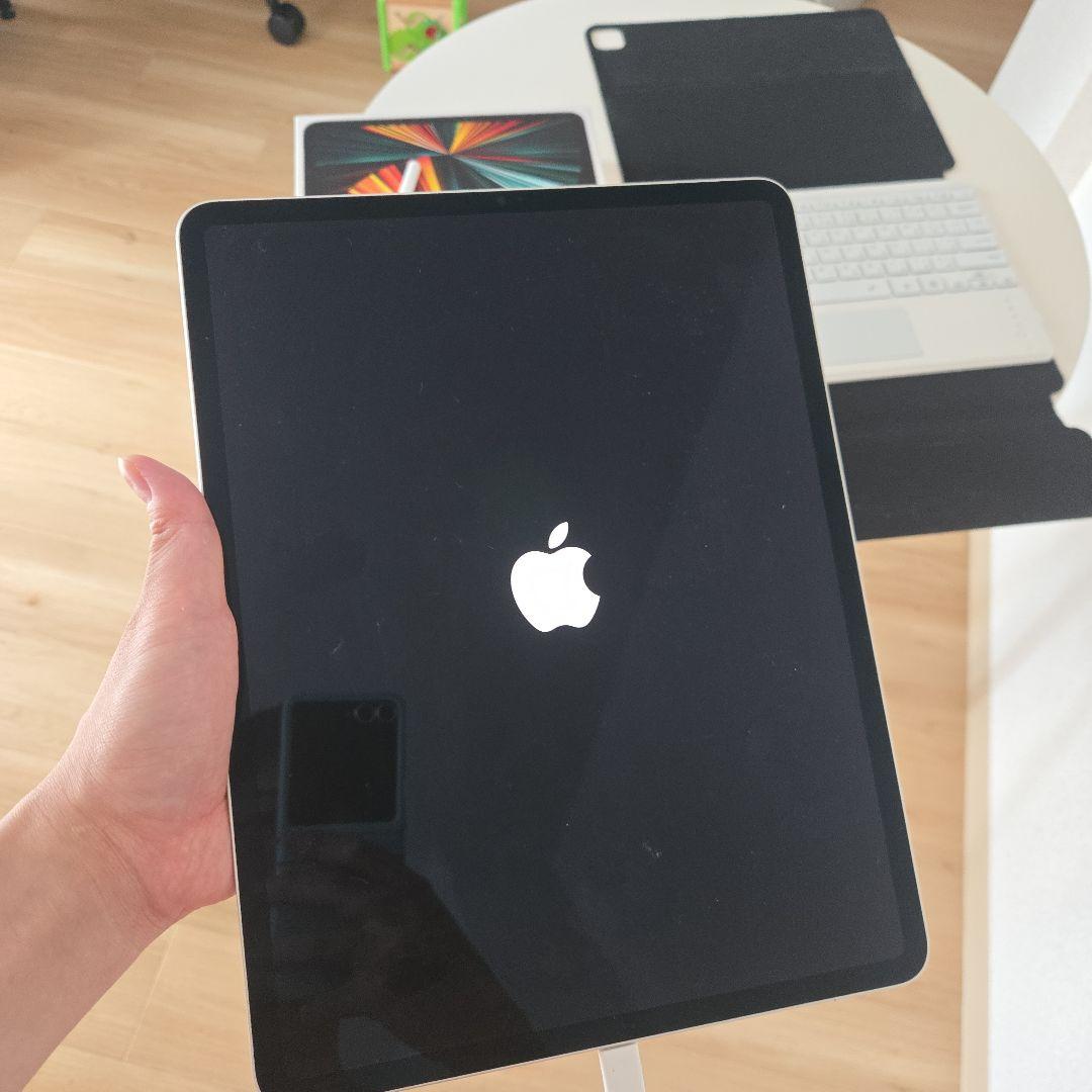 【美品】iPad Pro 12.9 第5世代 128GB+カバーキーボードファン