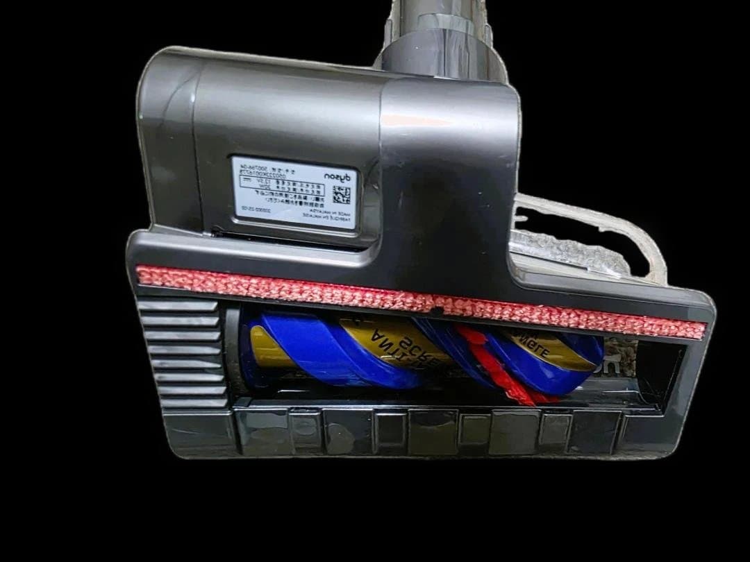 ユーズド美品+付属品満載Dyson Cyclone V10 Fluffy送料込み