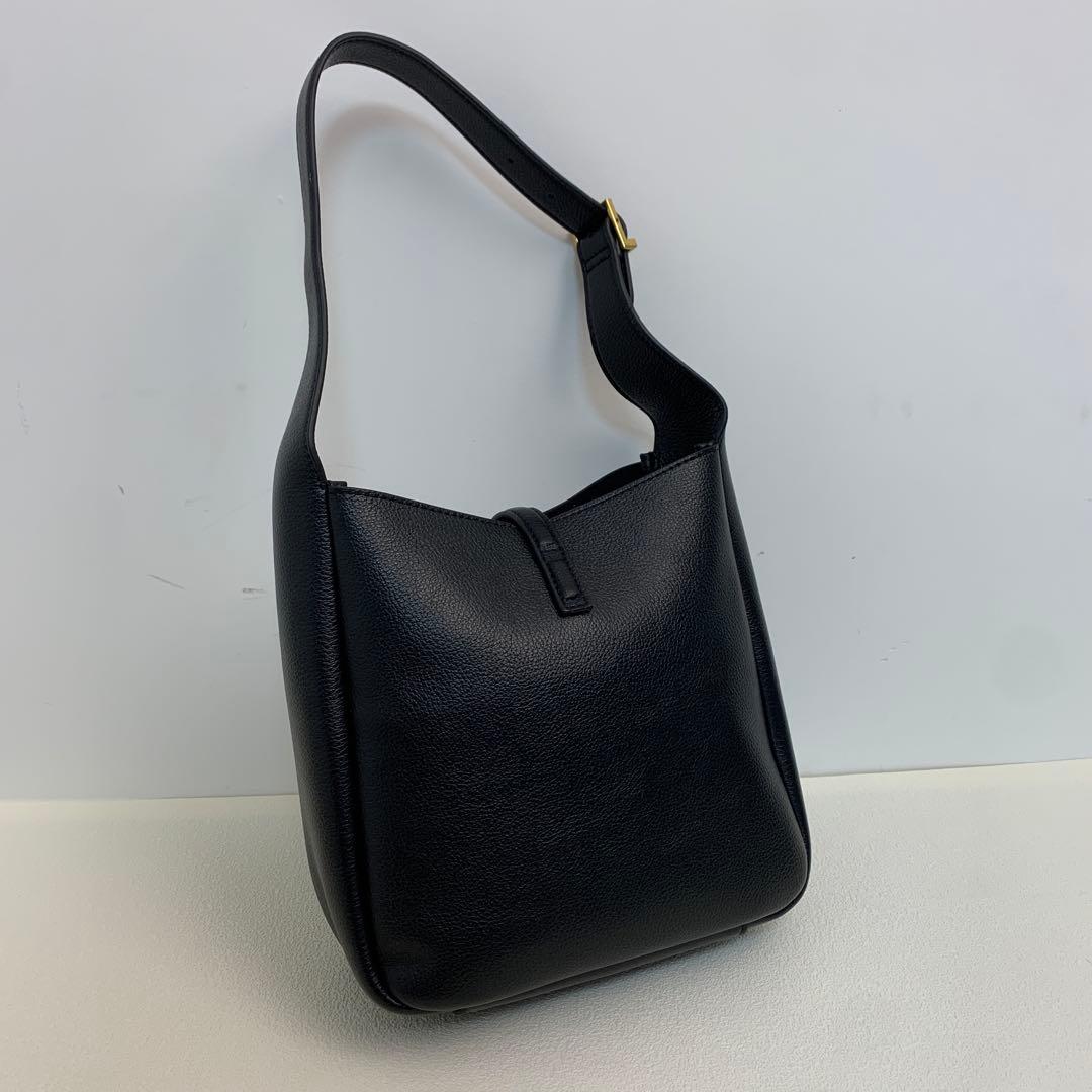 Yves Saint Laurent 黒 レザー ショルダーバッグ