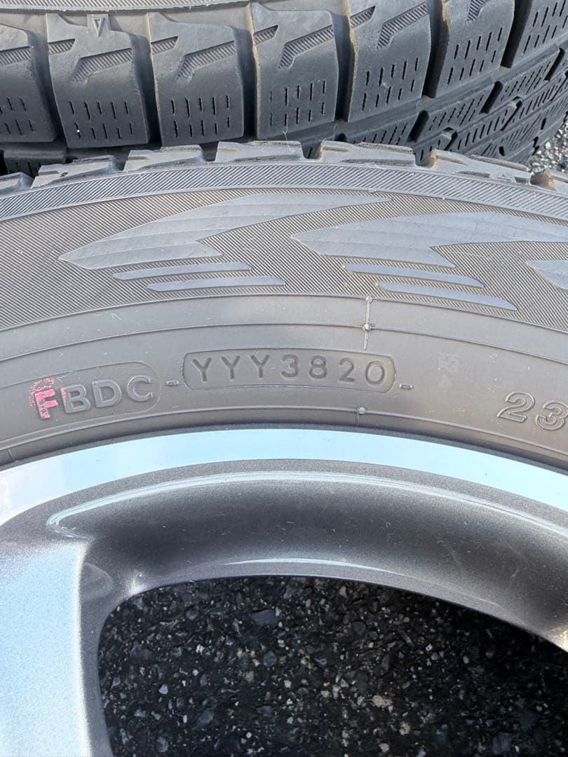 美品　ベンツ純正　GLC220d ヨコハマ 235/60R18 タイヤホイール