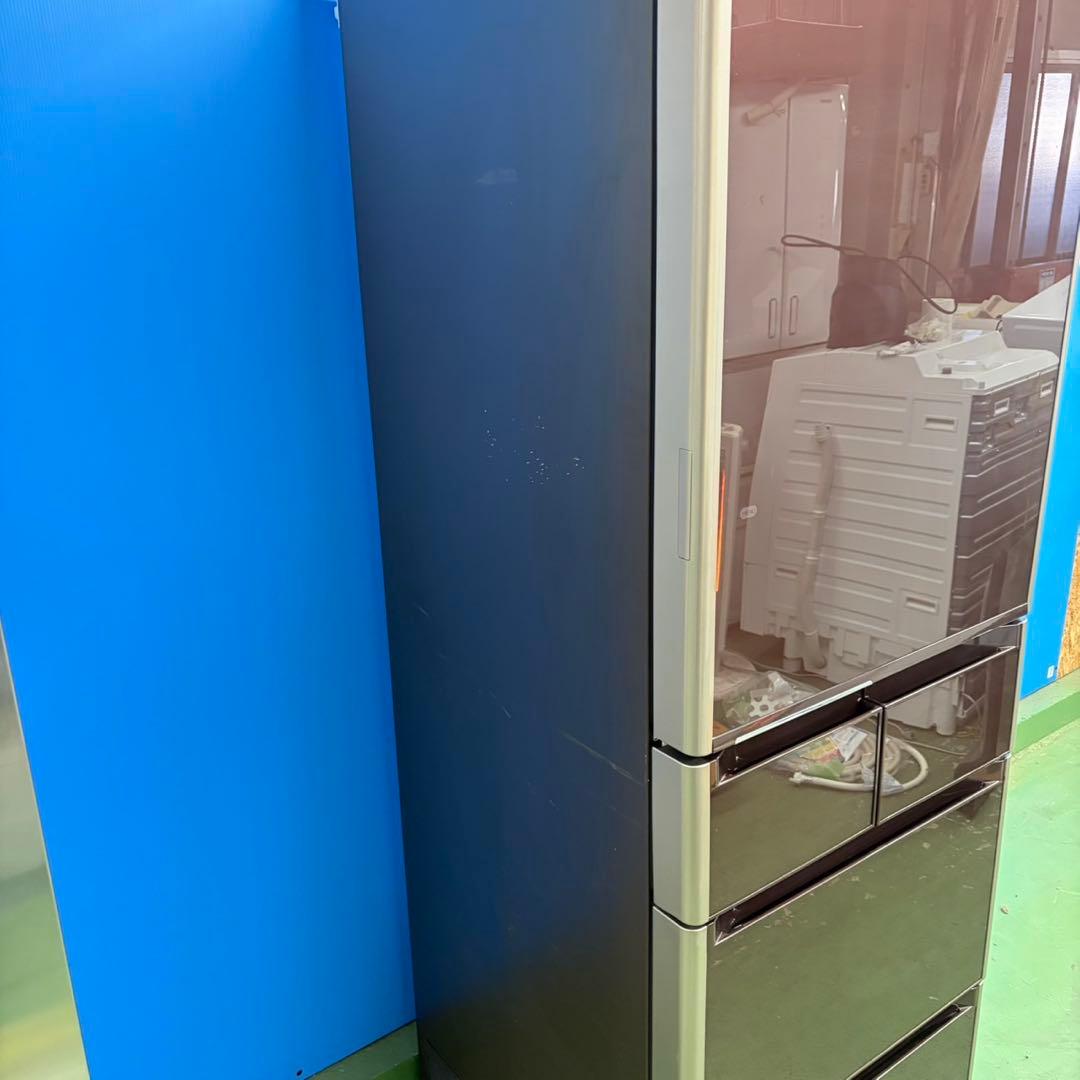 635 関東圏配送　大人気　鏡面デザイン　右開き　400L強　極美品　5ドア格安