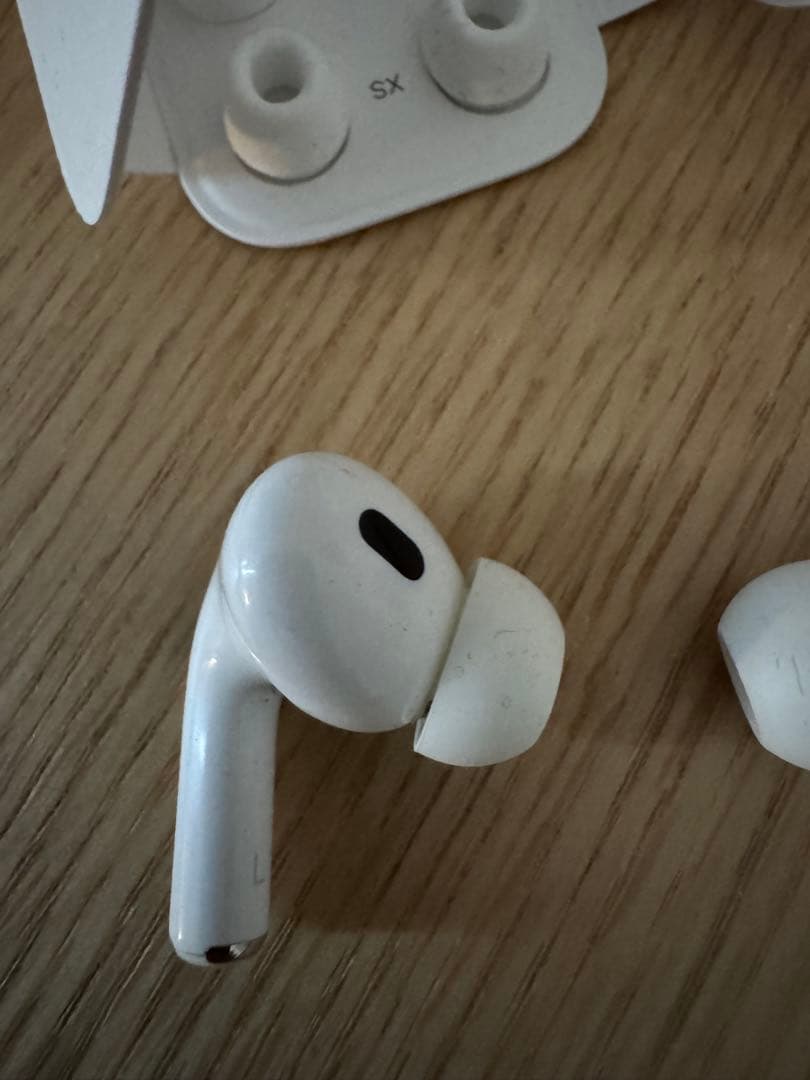 AirPods Pro（第2世代）Lightningモデル 本体のみ ケースなし