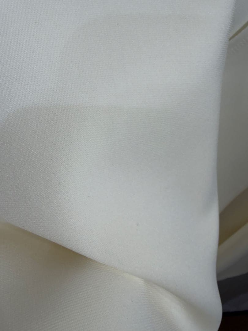 オフホワイトのボンディング