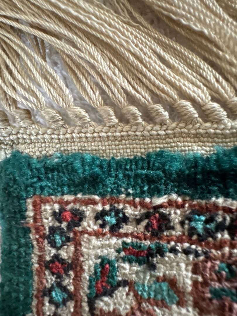 イラン製 ペルシャ絨毯 ／イスファハーン ガシャーンデザイン