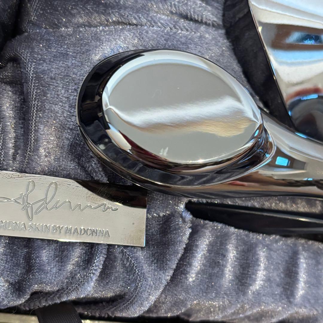 MDNA SKIN フェイシャルデバイスセット