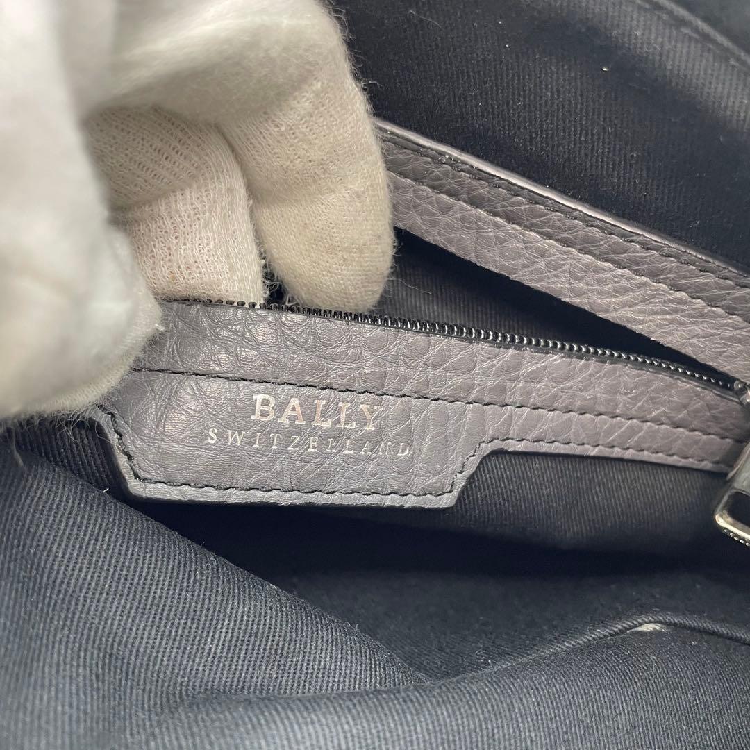 BALLY バリー ショルダーバッグ レザー ダークグレー　シボ革　メンズ