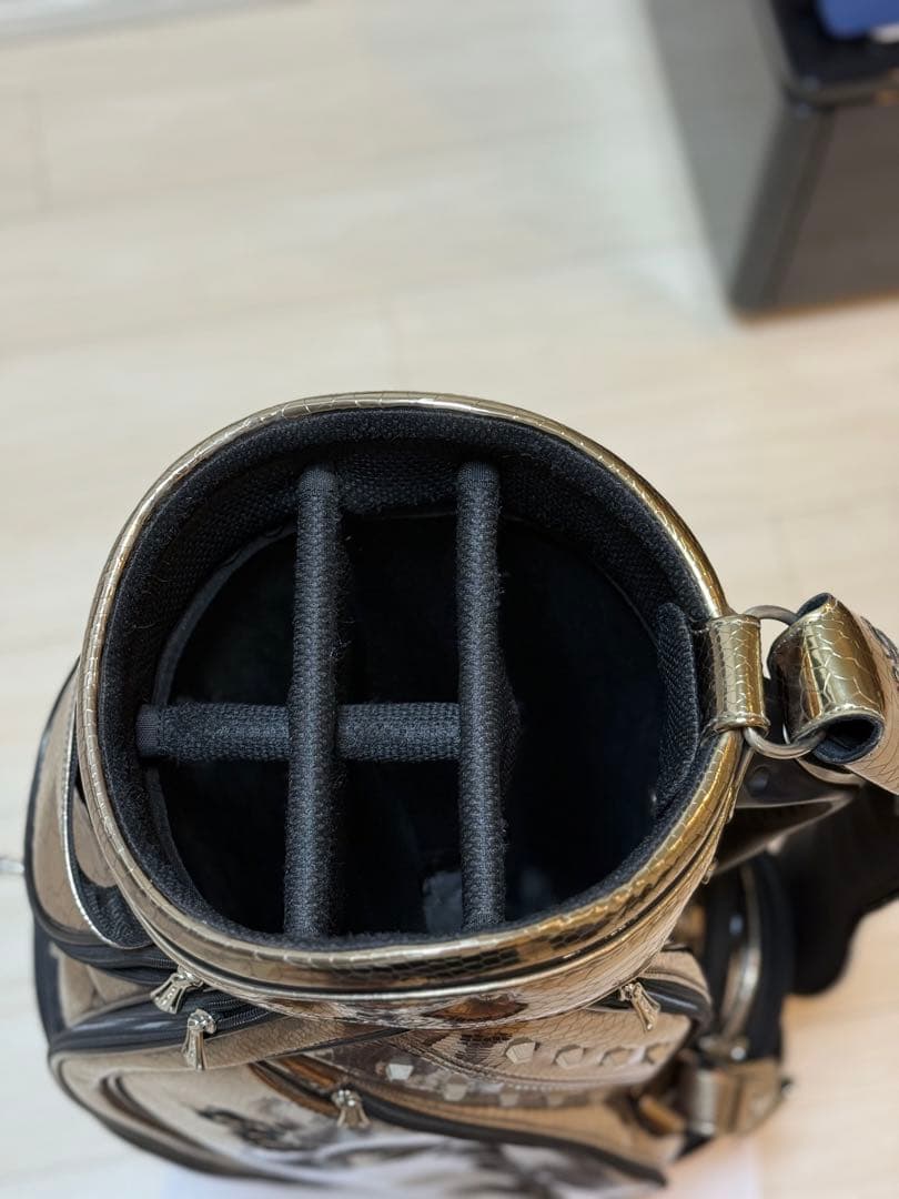 【値下げ】ダンスウィズドラゴン　キャディバッグ　エナメル