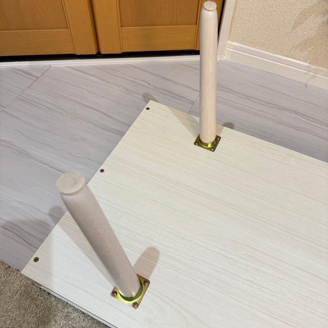 ホワイトウッド北欧風引き出し付きテーブル　ビジュー取っ手付き