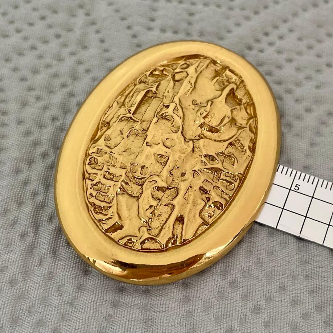 Made in France ヴィンテージ YSL イヴサンローランのブローチ