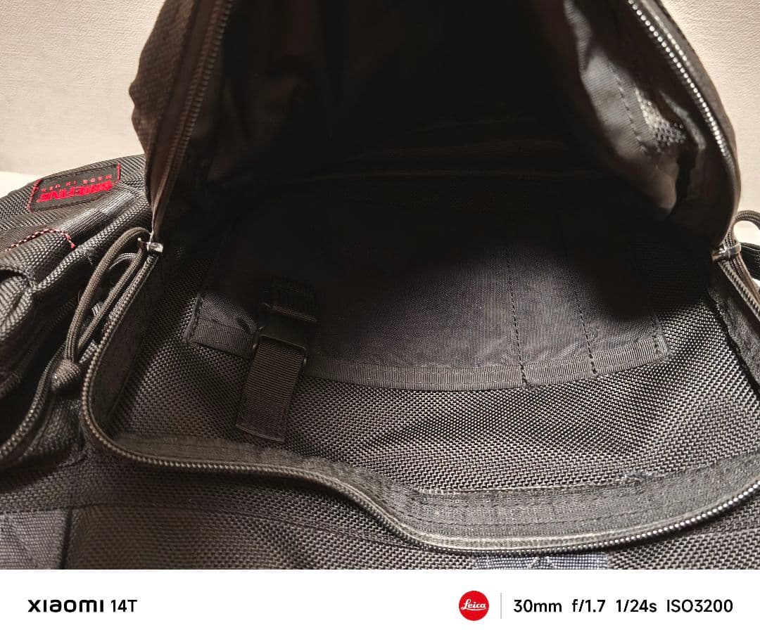 DリンBRIEFING ブリーフィング　B4 over tripオーバー