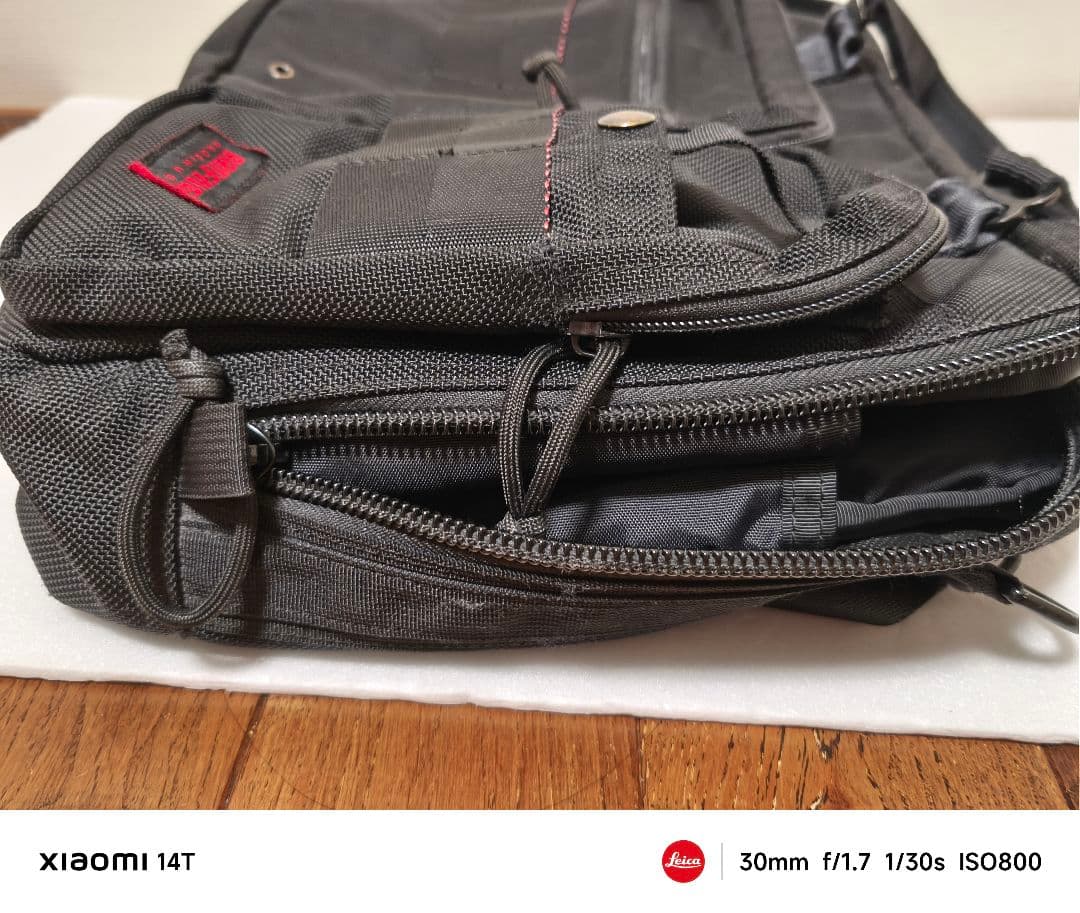 DリンBRIEFING ブリーフィング　B4 over tripオーバー