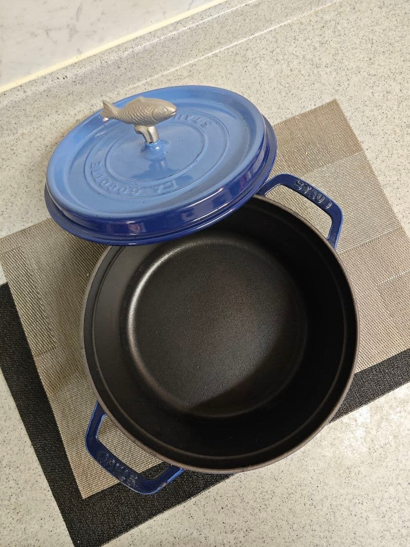 ストウブ鍋　ピコ・ココット ラウンド ロイヤルブルー　ストウブ 24cm