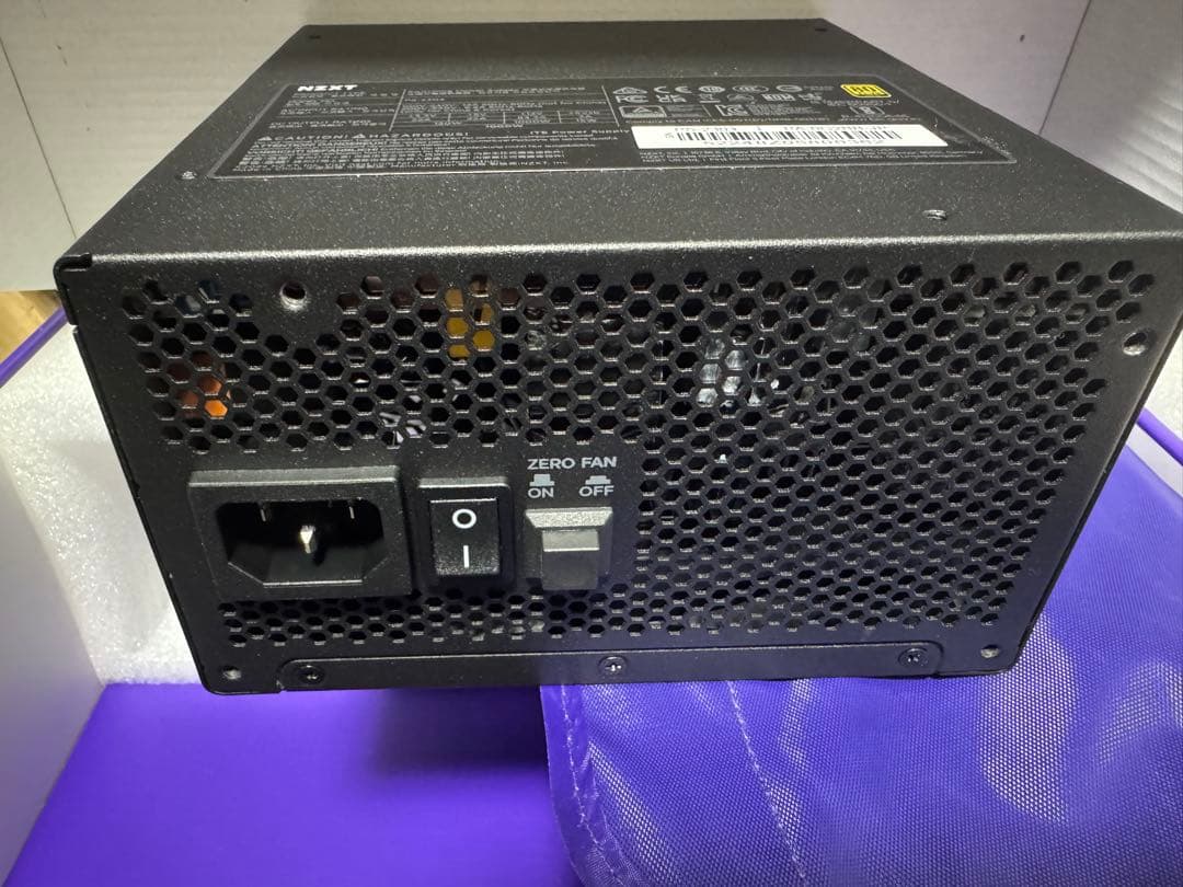 電源ユニット NZXT C1000 ATX3.1