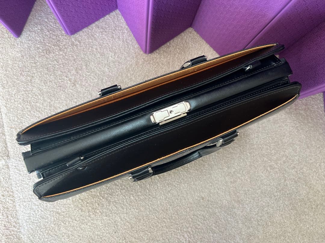 ビジネス　ダレスバッグ　サンワダイレクト　 豊岡製鞄 鍵付 ブラック