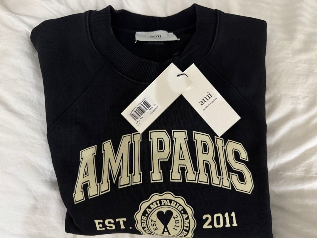 アミパリ　スエット　ロゴ