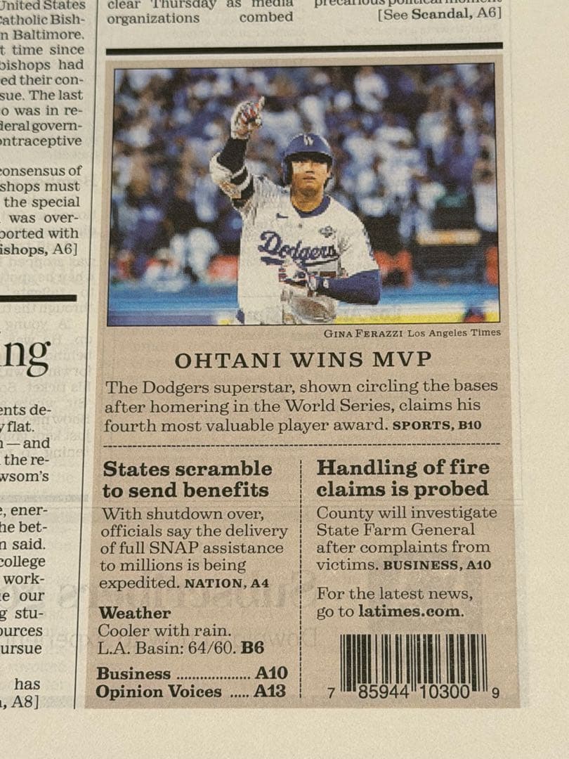 ドジャース 『大谷翔平 MVP 記念号』額縁入り　山本由伸　佐々木朗希