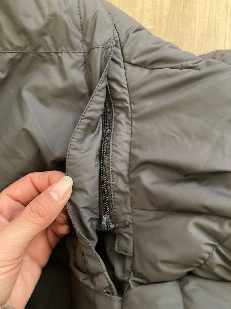 美品Jack Wolfskin ジャックウルフスキン　ダウンジャケット700fp