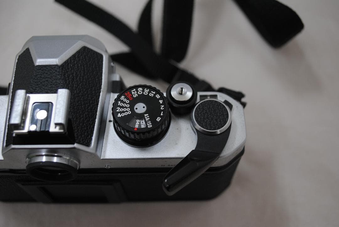 [1850]Nikon FM2　フィルムカメラ　一眼レフ　ボディ　ジャンク