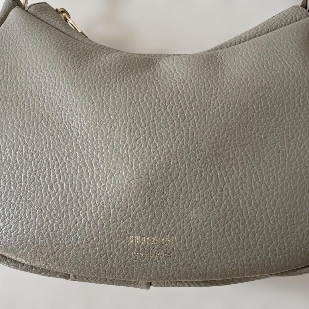 russet ハーフムーンショルダーとショルダーベルト(別売)