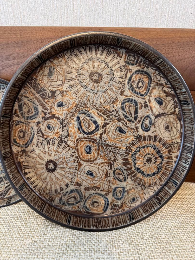   Baca 33㎝ラウンドディッシュ（右）