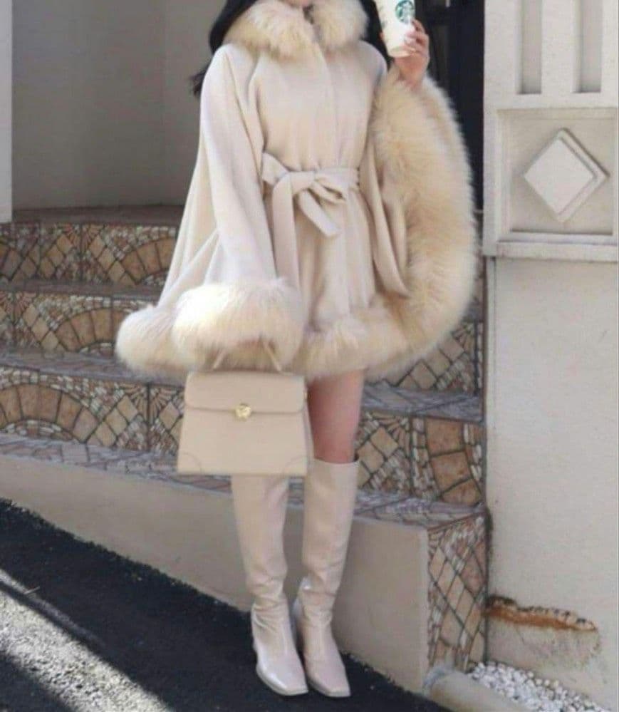  PARTY フードファーケープコート ポンチョ オフホワイト