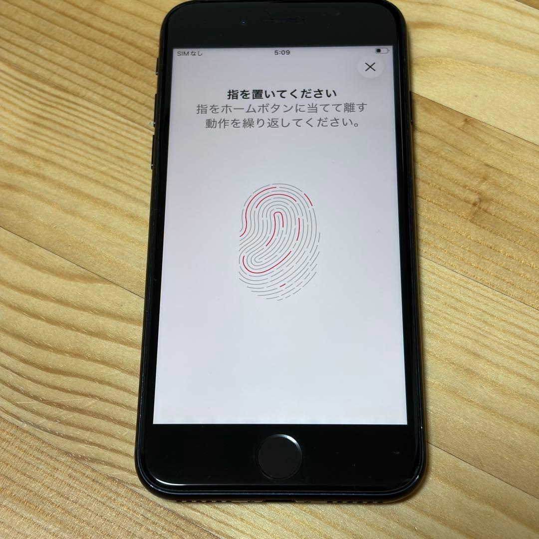 ク*3様 バッテリー新品　iPhoneSE第3世代64GB SIMフリー　美品