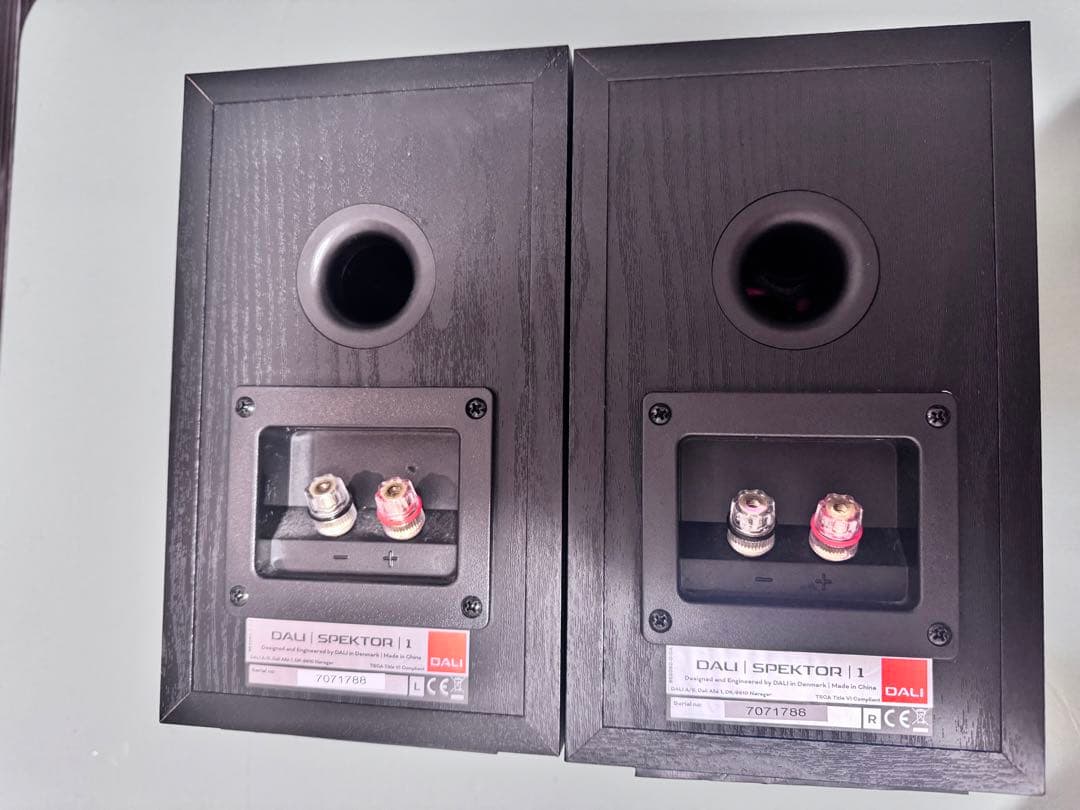 DALI ブラック speaker1 ブラック
