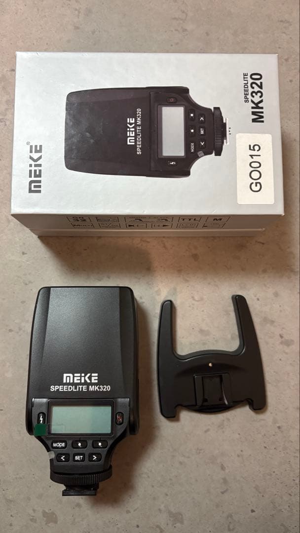 【値下げ中】SONY α7IIIと fe35mm f1.8 本体と付属品おまけ付