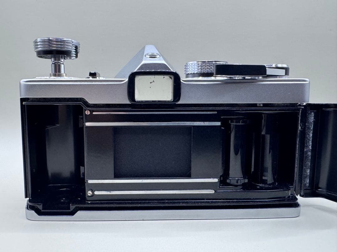 フィルムカメラ OLYMPUS OM-1 / F.ZUIKO AUTO-S 50mm f1.8