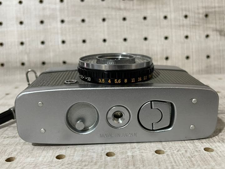 フィルムカメラ OLYMPUS PEN