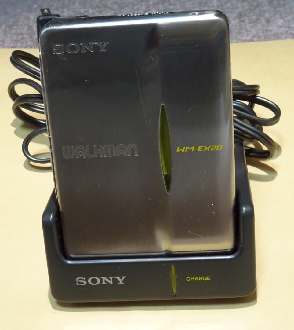 ジャンク品：ソニーウォークマンWM-EX20