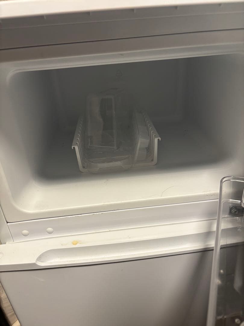 comfee 冷蔵庫 ホワイト 引き出し式冷藏室