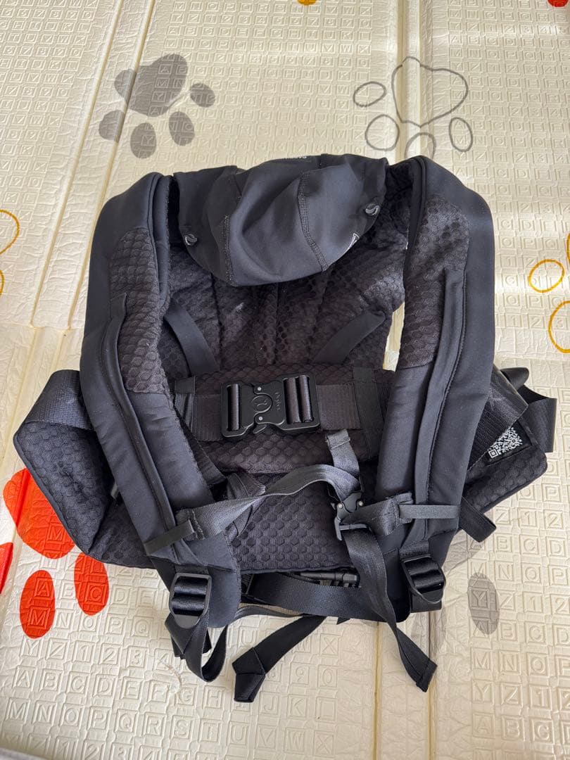 CYBEX ブラック 抱っこ紐 メッシュ