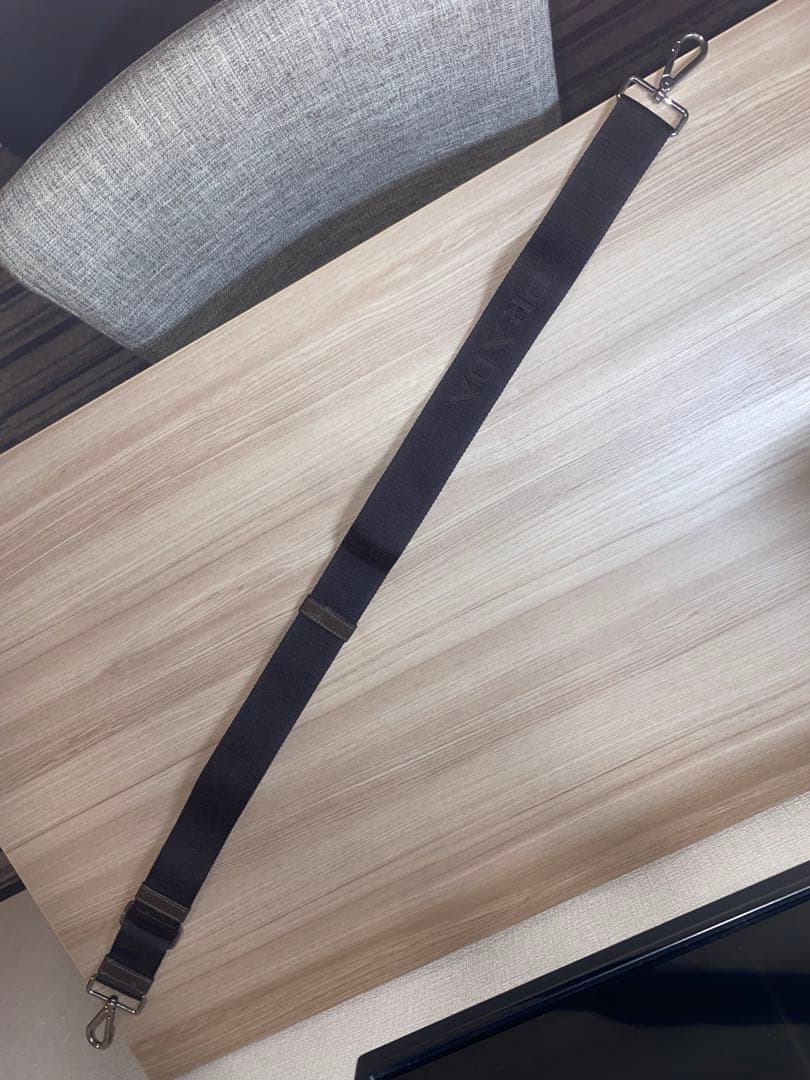 PRADA ショルダーストラップ　プラダ　ブラウン